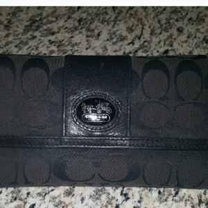 AUTHENTIC COACH WALLET